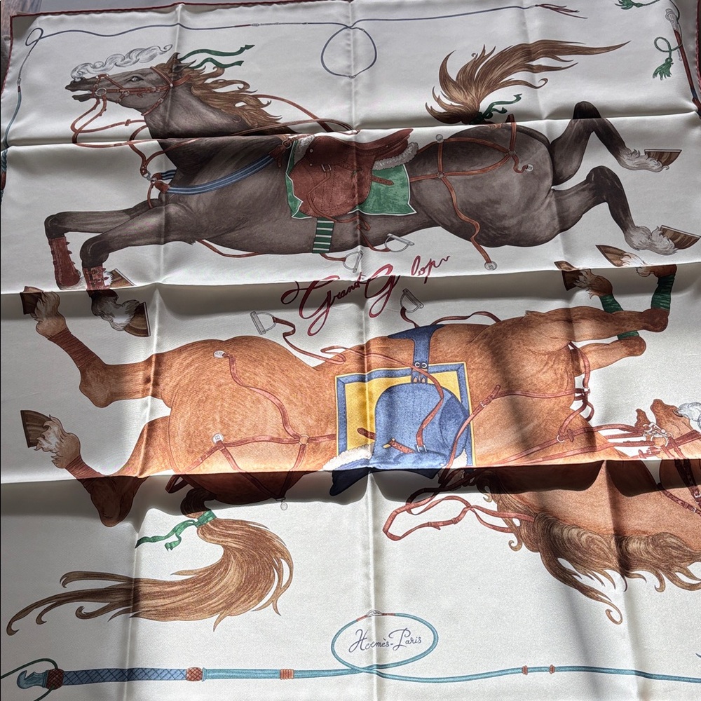 Brand new Hermes galop scarf 90 - Picture 2 of 7